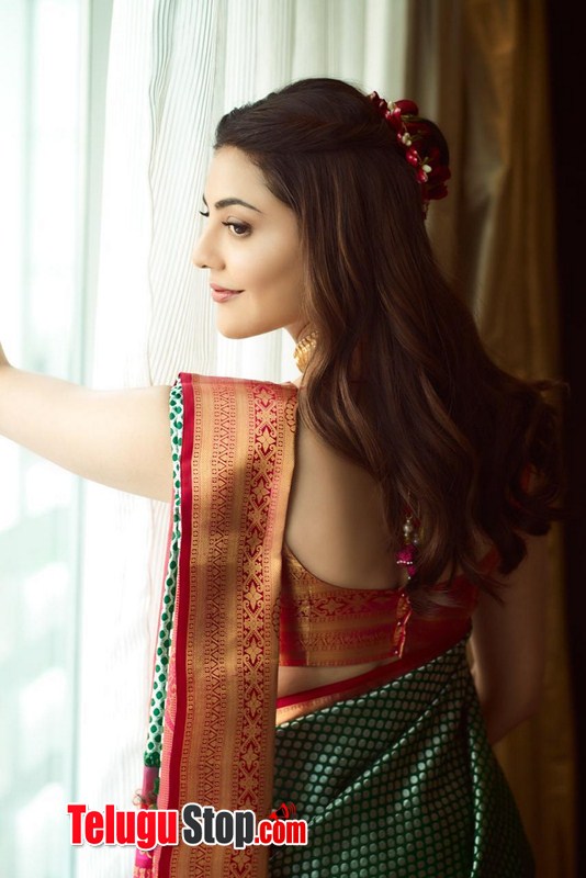 Gorgeous kajal agarwal saree images-Kajal Agarwal Photos,Spicy Hot Pics,Images,High Resolution WallPapers Download